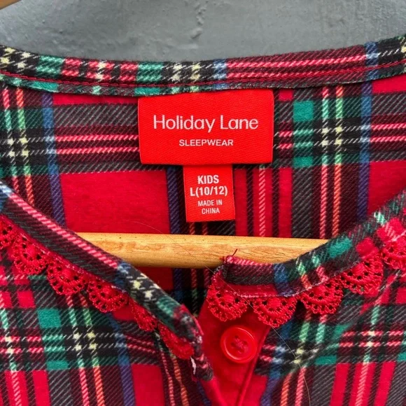 Plaid Family Pyjamas Set, kids 10/12 & 14/16 and Women’s M - Picture 11 of 16